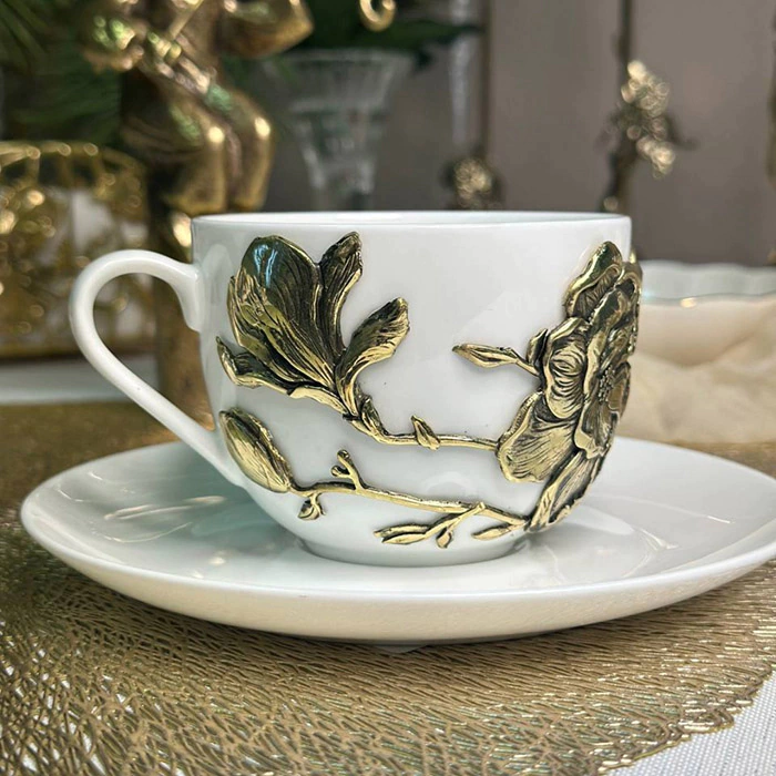 Tea steamer made of porcelain and brass "Magnolia"