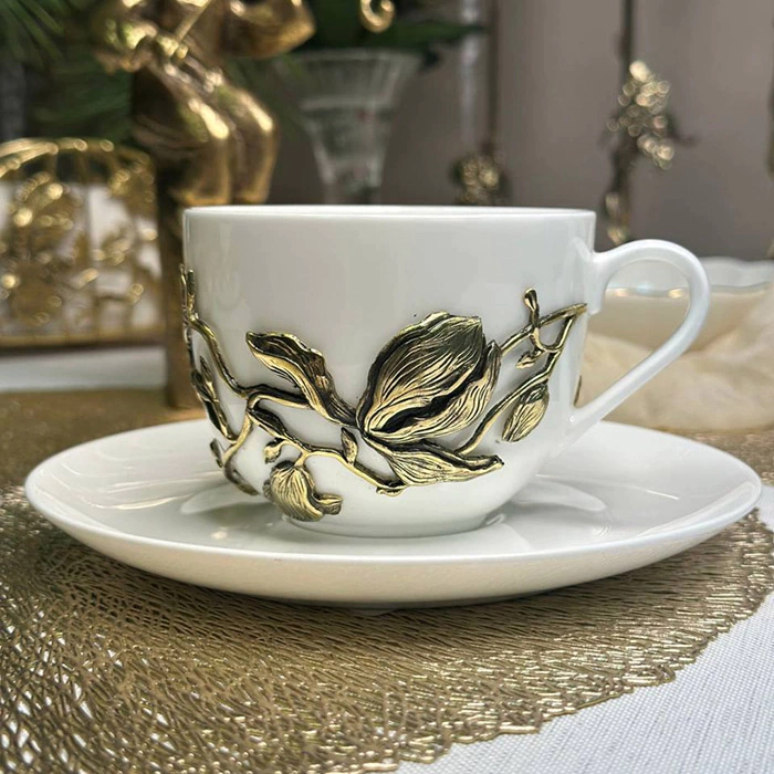 Tea steamer made of porcelain and brass "Magnolia"