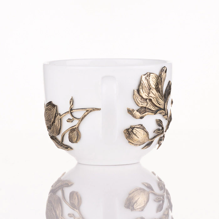 Tea steamer made of porcelain and brass "Magnolia"