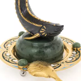 Икорница из нефрита и фарфора "Белуга" Златоуст