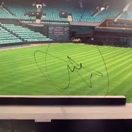 Фото с 3-мя автографами одних из лучших мировых теннисистов Новака Джоковича, Штеффи Графа и Джона Макинроя