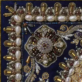 Вышитая икона "Богоматерь Всескорбящая" в раме и киоте