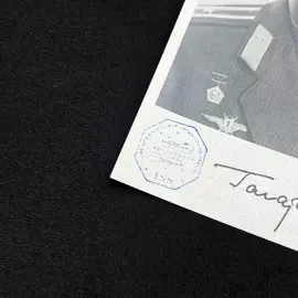 Фото с автографом космонавта Юрия Гагарина, побывавшее на МКС