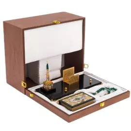 Композиция из долерита и малахита "Коран с Мечетью" с четками, Златоуст