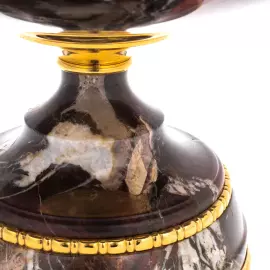 Ваза из яшмы "Львы" Златоуст