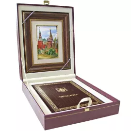 Подарочный набор с книгой и панно "Москва" на русском языке
