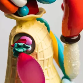 Скульптура Candylady художника Тараса Желтышева