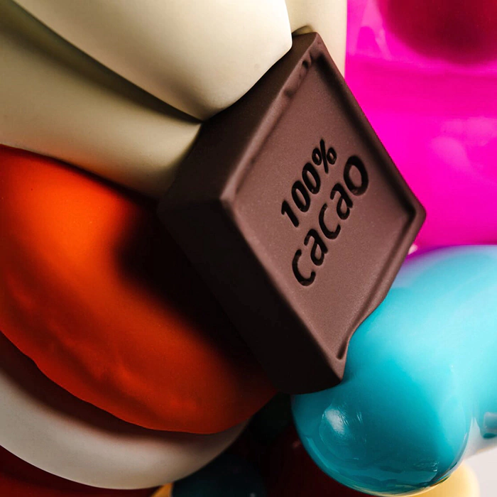 Candylady sculpture by Taras Zheltyshev