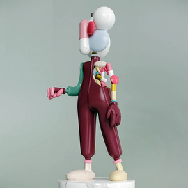 Pillman sculpture by Taras Zheltyshev