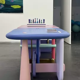 Игровой стол "Don't play with food" художника Тараса Желтышева