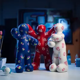 Скульптура  Blue laugh художника Тараса Желтышева