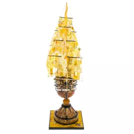 Souvenir of amber "Frigate Santa Maria"