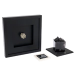 A "gift" set with a panel, a toy, a diffuser and a stand