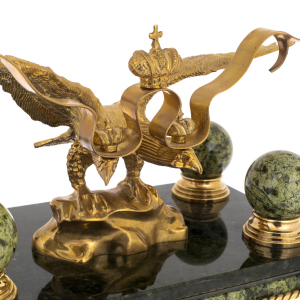 Mantel clock made of serpentine "Double-headed eagle. The Zlatoust Kremlin