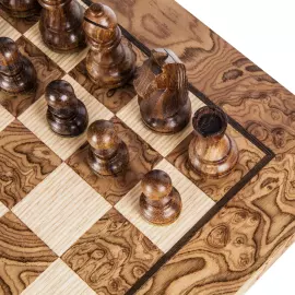 Chess made from the root of the Staunton nut