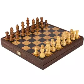 Staunton wenge and olive wood chess set