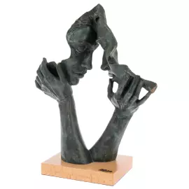 Sculpture "Attractiveness"