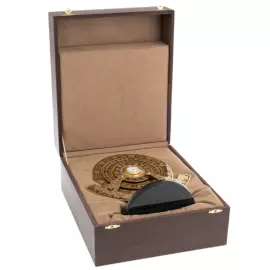 Часы "Вечный календарь" на подставке из нефрита, Златоуст