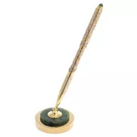 The "Pattern" pen on a jade stand, Zlatoust