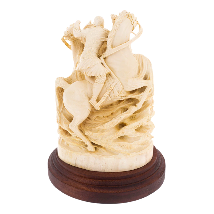 Sculpture of a mammoth tusk "Peresvet with Chelubey"