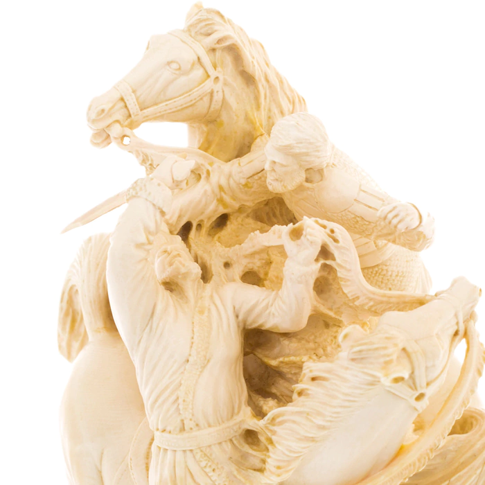 Sculpture of a mammoth tusk "Peresvet with Chelubey"