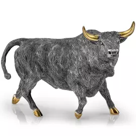 Скульптура из серебра "Бык" с позолотой