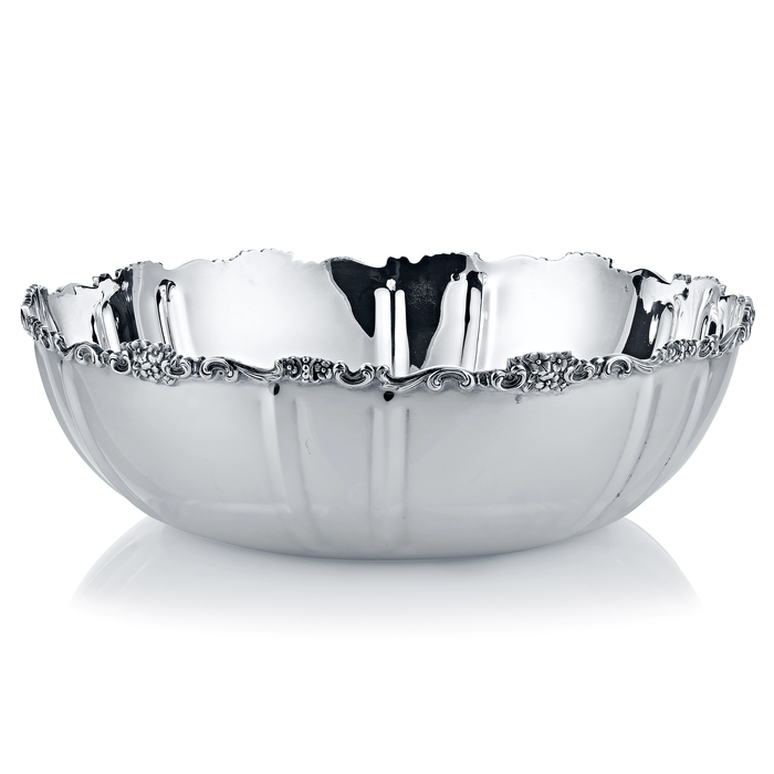 Round "Grapevine" bowl made of silverware