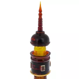 Сувенир из янтаря "Маяк" со шпилем