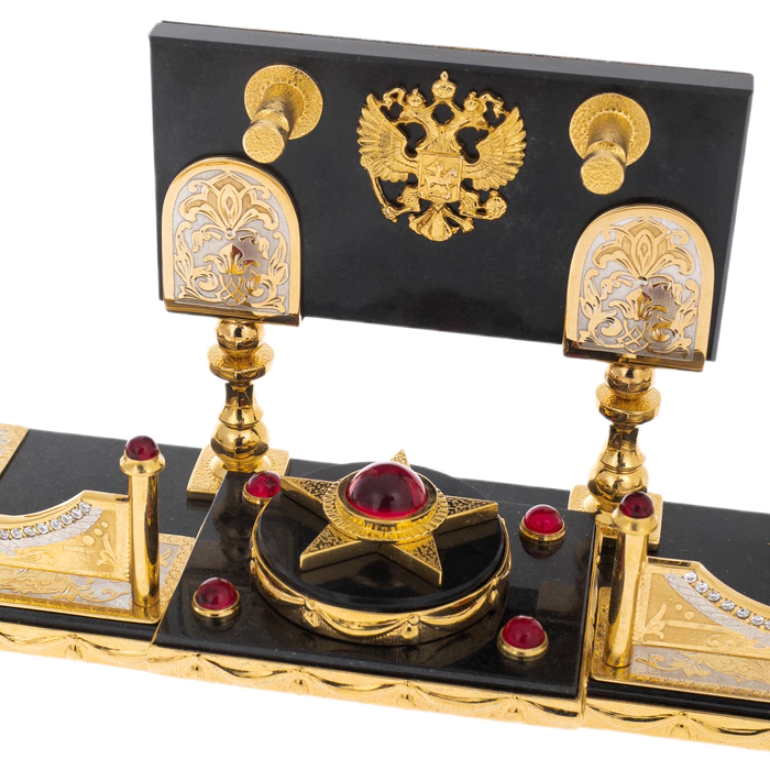 Souvenir dirk "Coat of Arms of the Russian Federation. The star on the stand, Zlatoust