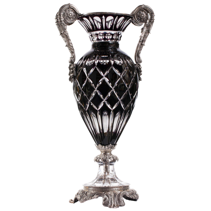 Eugenia black crystal vase