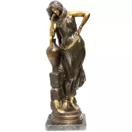 Скульптура бронзовая "Девушка с кувшином"