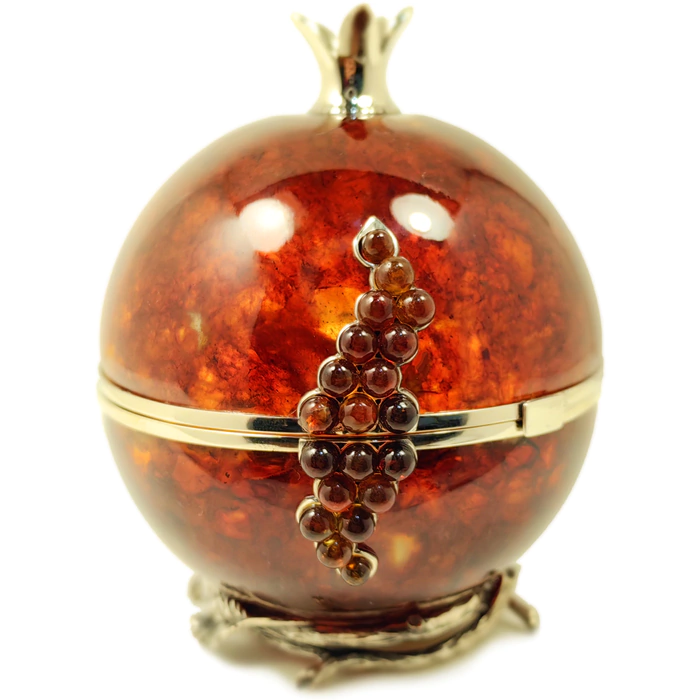 Jewelry box "Garnet" made of amber