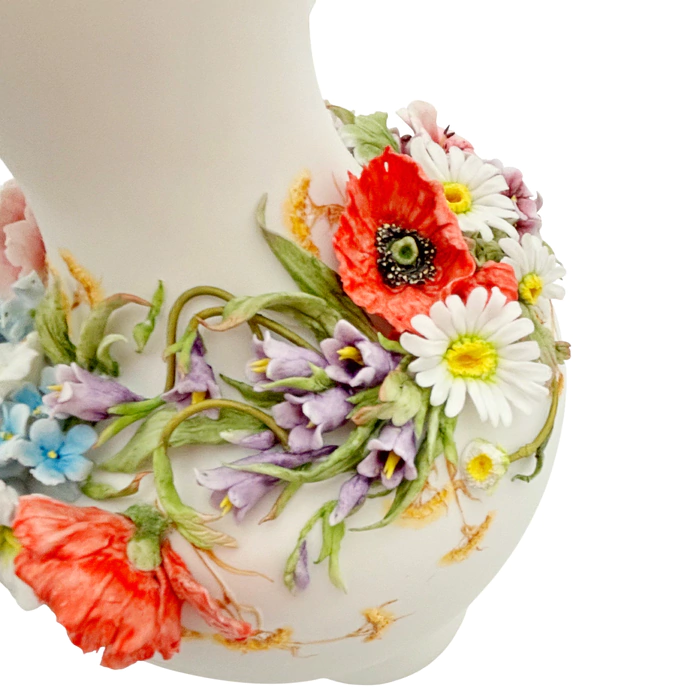 Porcelain flower vase "Maria - Wildflowers in a circle"