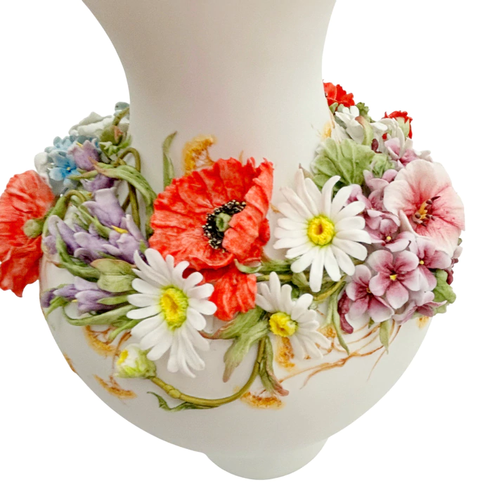 Porcelain flower vase "Maria - Wildflowers in a circle"