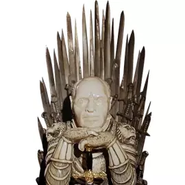 Шахматный гарнитур из ореха и бивня мамонта "Game of Thrones / Игра престолов"