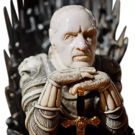 Шахматный гарнитур из ореха и бивня мамонта "Game of Thrones / Игра престолов"