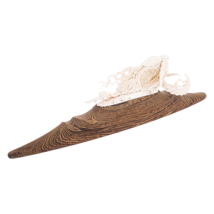 Highly artistic mammoth tusk sculpture "Mammoth"