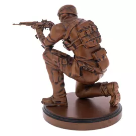 Статуэтка из бука "Солдат №2"