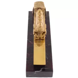 Сувенир "Паровоз" на надставке из яшмы, Златоуст