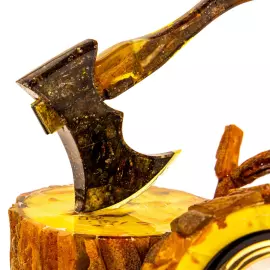 Часы настольные из янтаря "Дровосек"