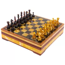 Шахматы из янтаря "Инстербург"