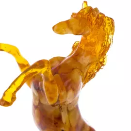 Статуэтка из янтаря "Лошадь"