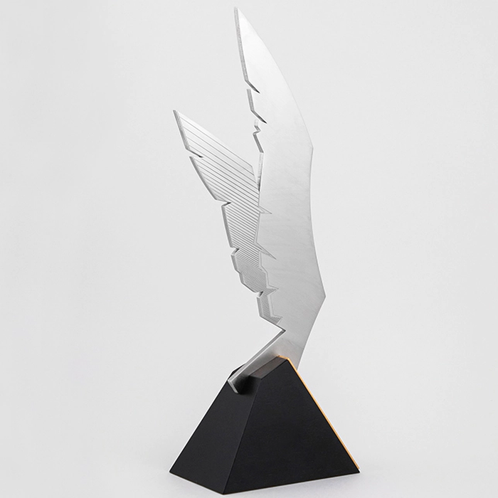 Corporate souvenir "On the wings of success"