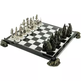 Шахматы из мрамора и долерита "Газ и Нефть" бронзовые фигуры