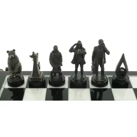 Шахматы из мрамора и долерита "Газ и Нефть" бронзовые фигуры