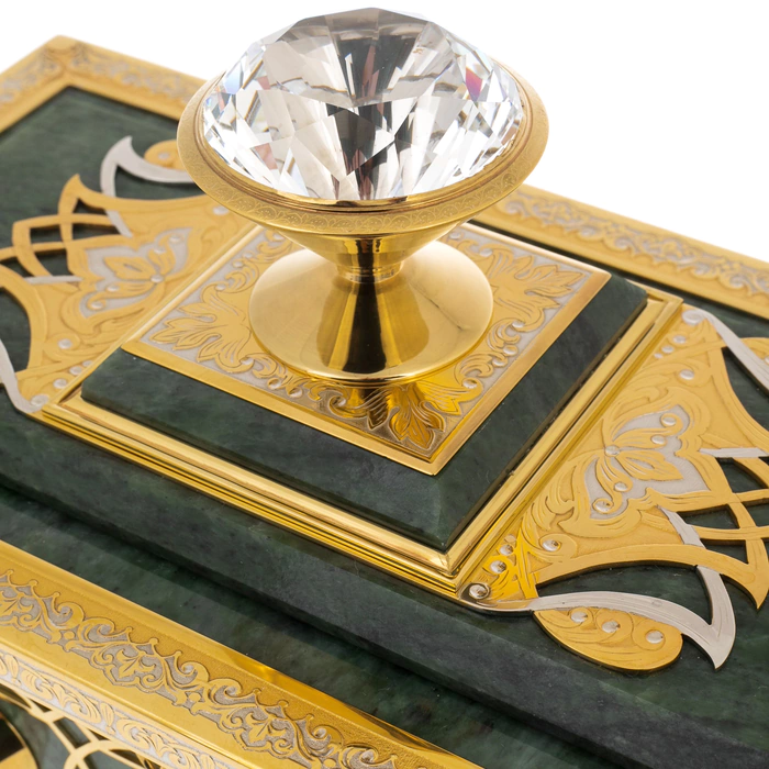 Jade casket with rock crystal