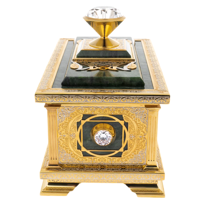 Jade casket with rock crystal