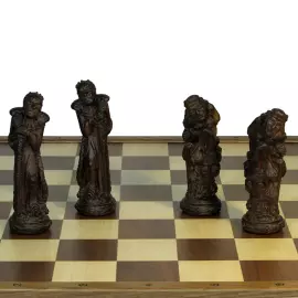 Шашки из черного ореха "Нечисть" на дубовой доске