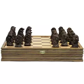 Шашки из черного ореха "Нечисть" на дубовой доске