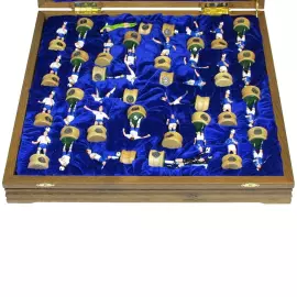 Шахматы коллекционные "Футбол - Динамо" на дубовой доске